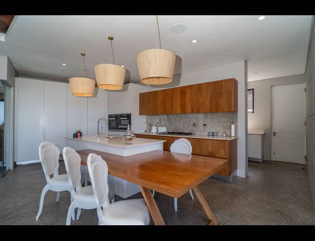 4 BEDROOM HOUSE FOR SALE IN UMHLANGA RIDGE
